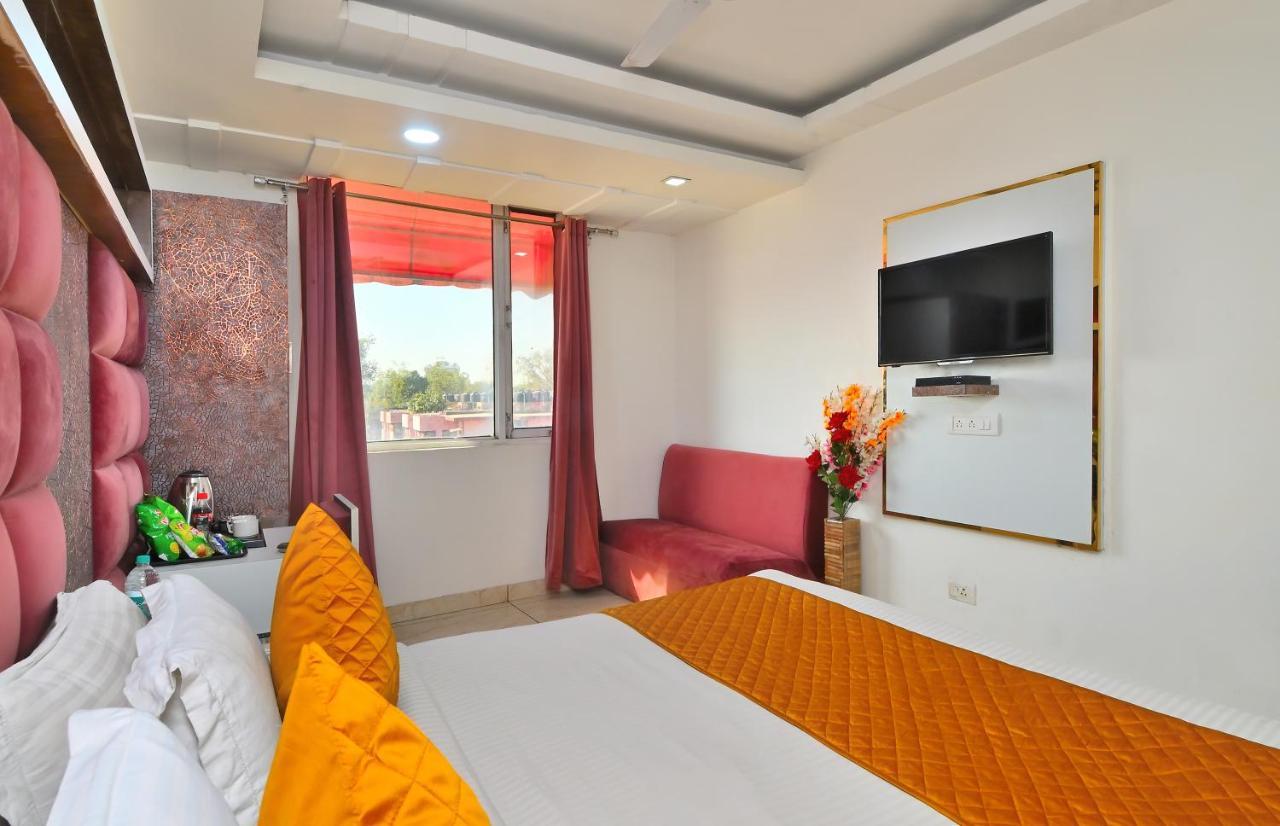 Hotel Bella Vista- Нью-Дели Экстерьер фото