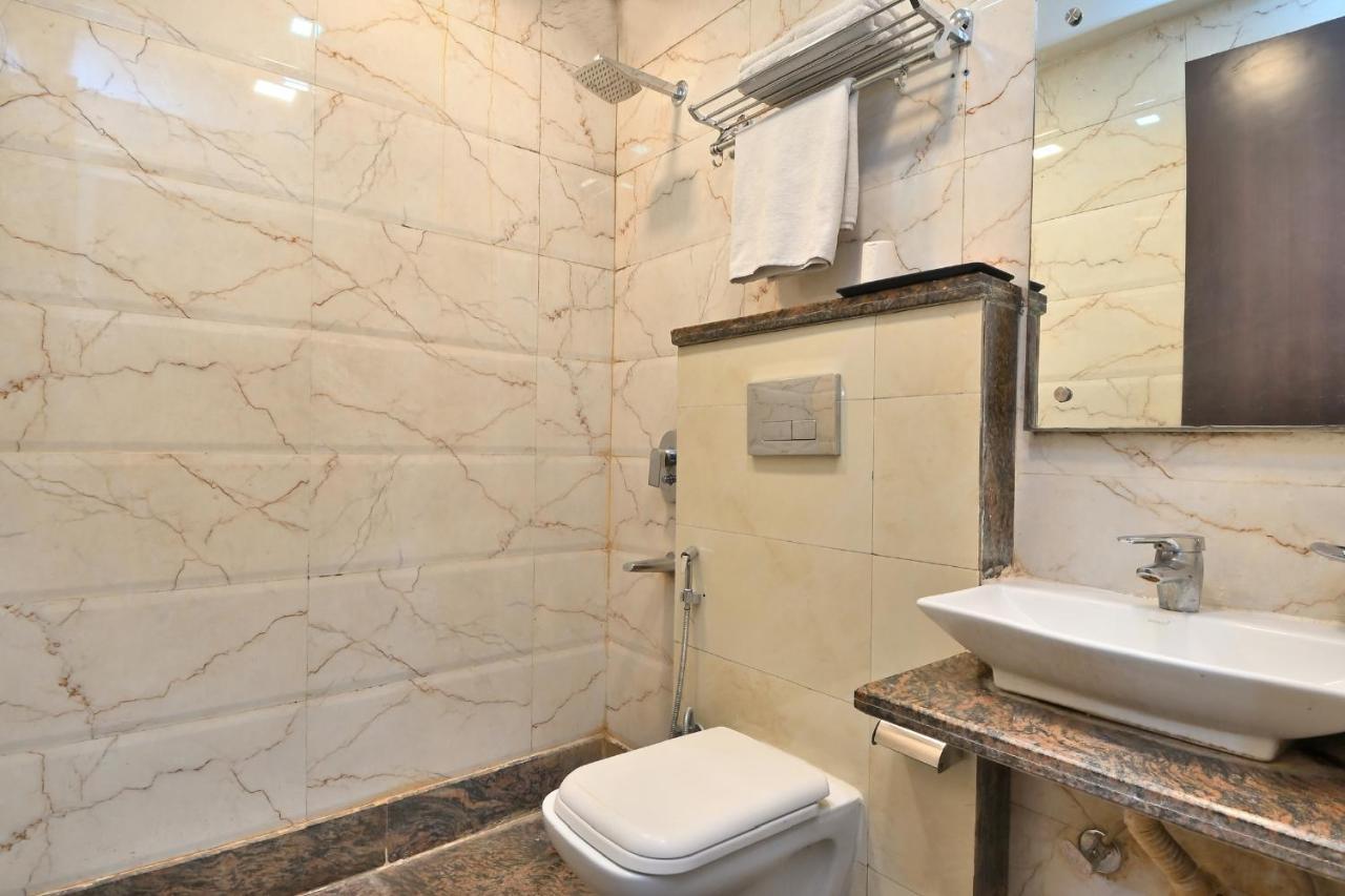 Hotel Bella Vista- Нью-Дели Экстерьер фото