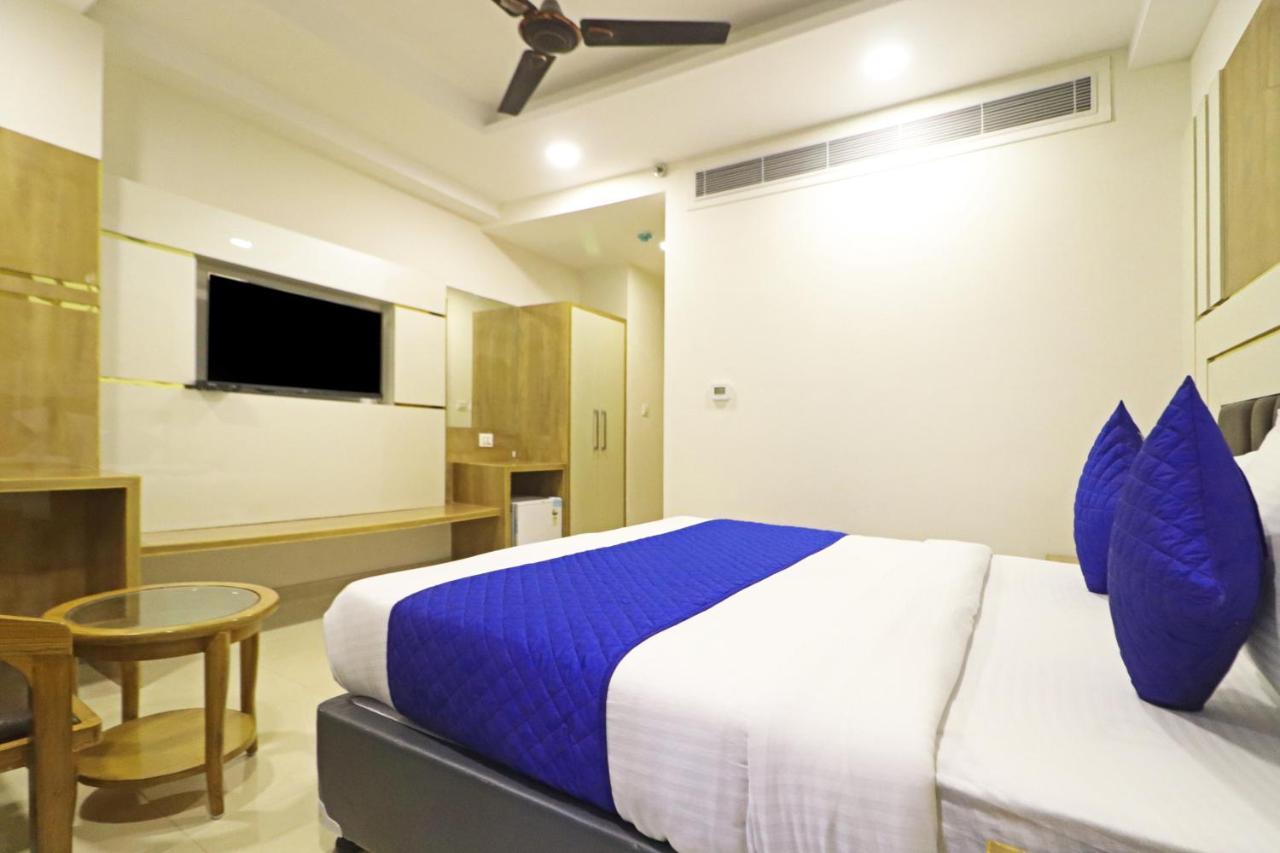 Hotel Bella Vista- Нью-Дели Экстерьер фото