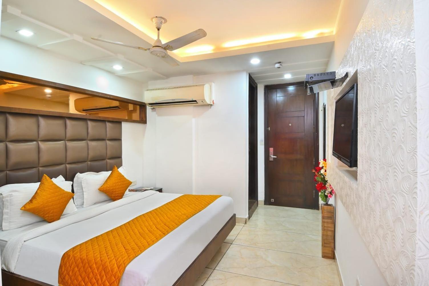 Hotel Bella Vista- Нью-Дели Экстерьер фото