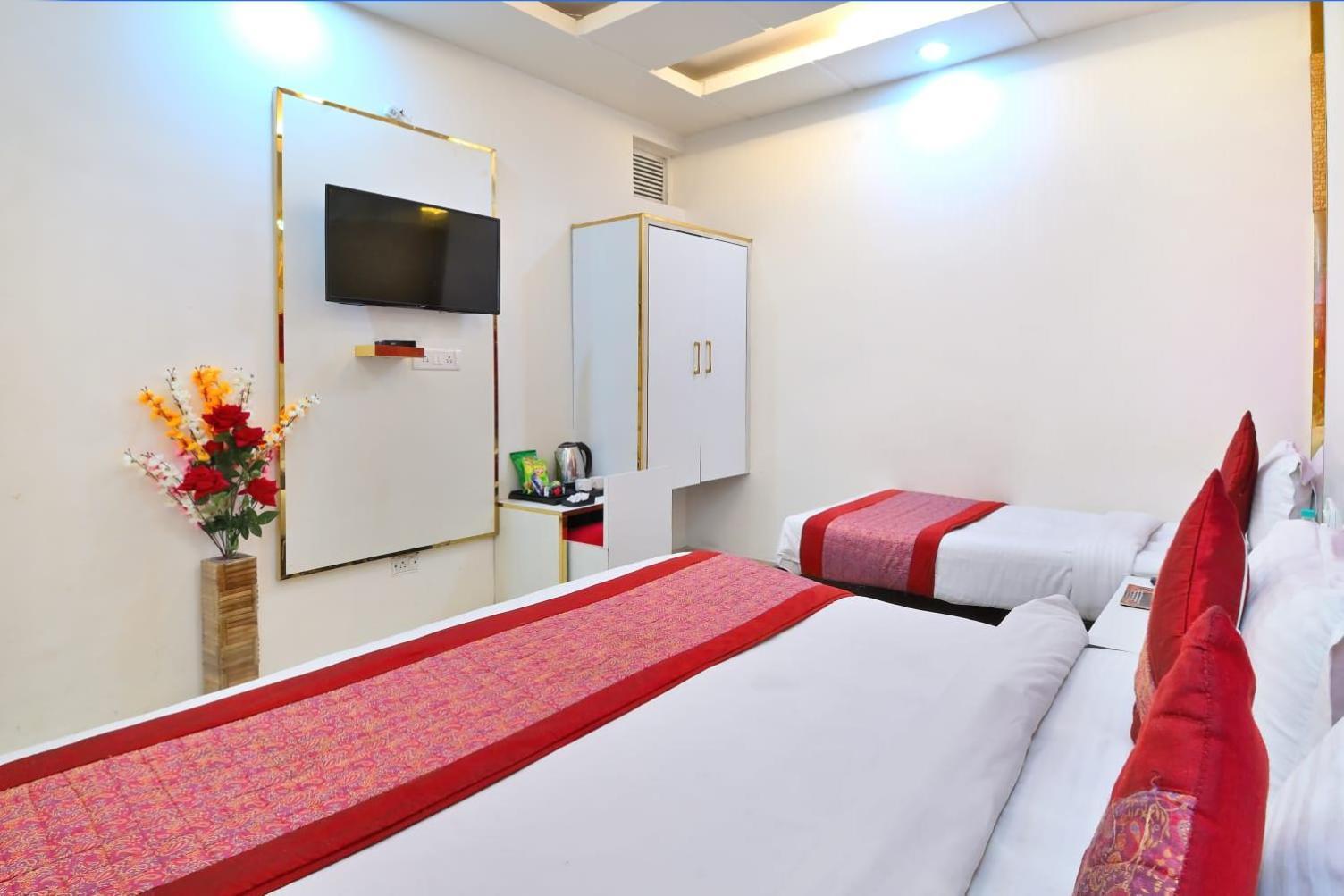 Hotel Bella Vista- Нью-Дели Экстерьер фото